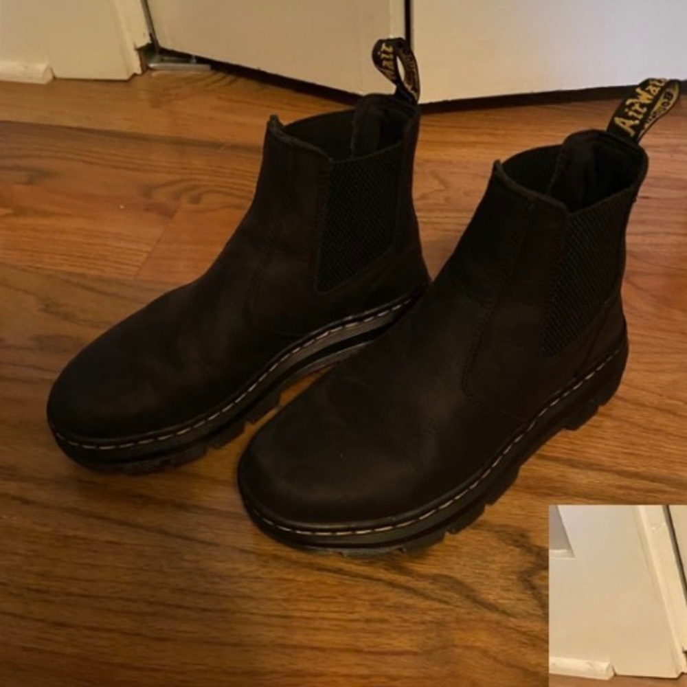 Doc Marten Chelsea Boots